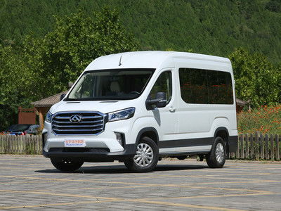新途V90 2019款智达实拍 2.0T自动后驱长轴高顶九座车型鉴赏